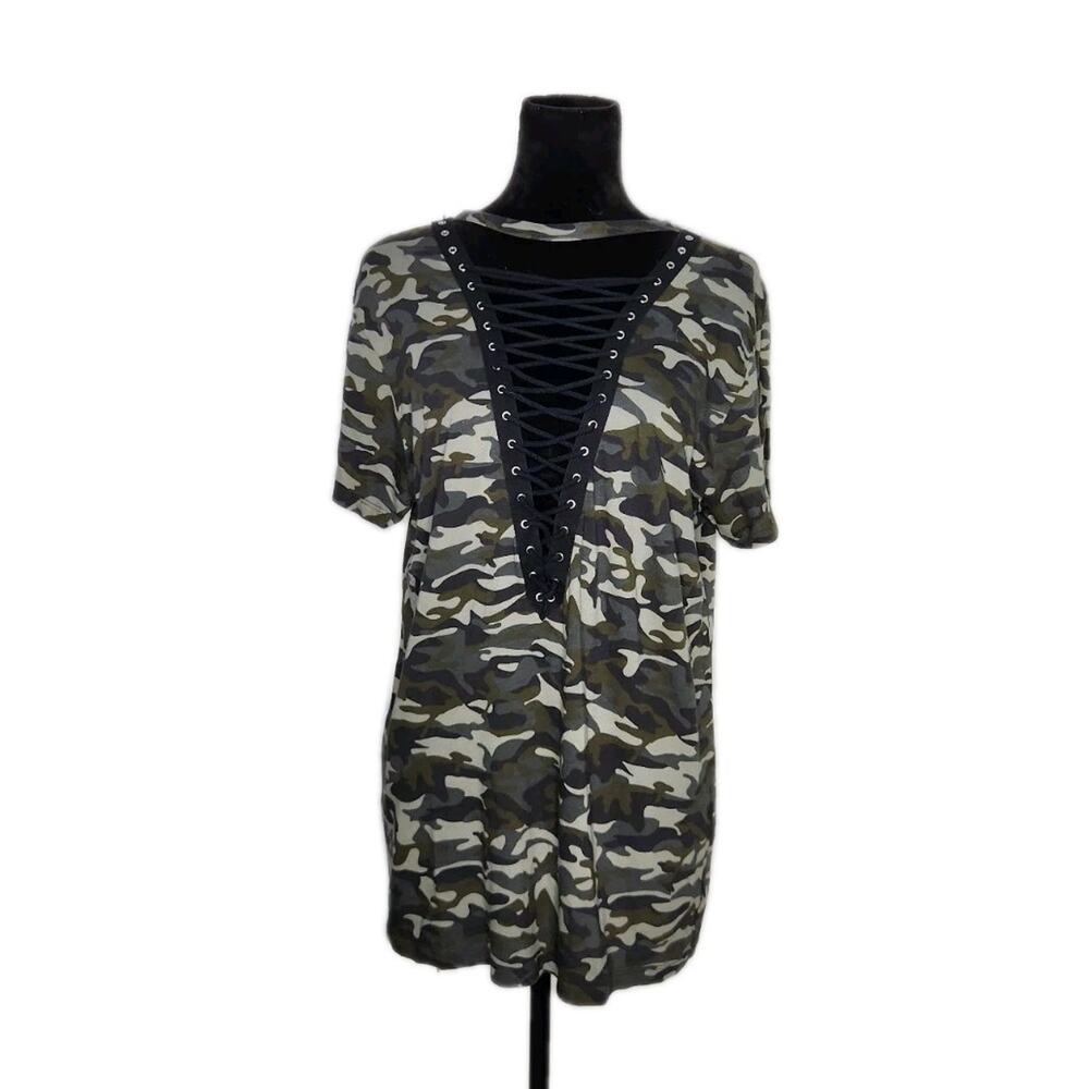 Emma & Sam Top Camouflage Design Short Sleeves Deep V lace up Front size M
